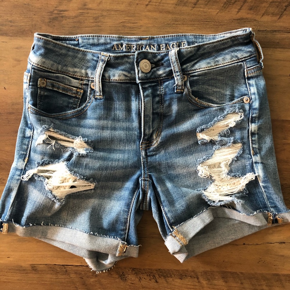 SOLD——AE shorts